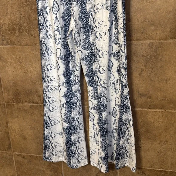 BloomChic Flair Pants size 16 XL NWT - Picture 6 of 7